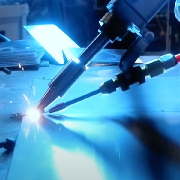 Lazer Kaynakçı-5 Lazer Kaynakçı 5