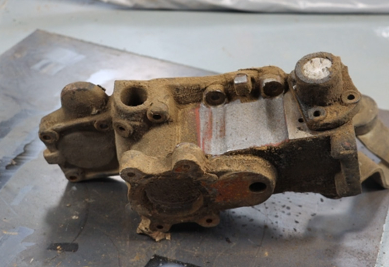 Laser-Cleaning-machine-for-metal-After-cleaning-2 Laser Cleaning Machine for Metal After Cleaning (2)