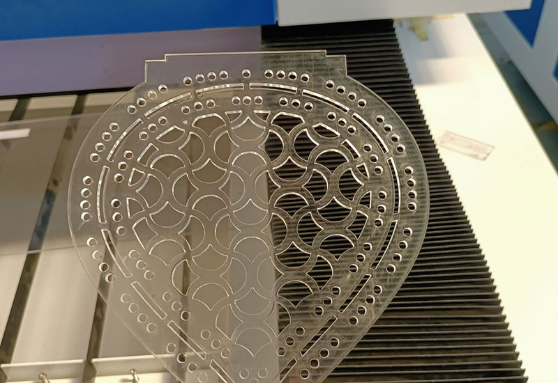 Laser-cutting-machine-for-acrylic-2 Laser-cutting-machine-for-acrylic-2