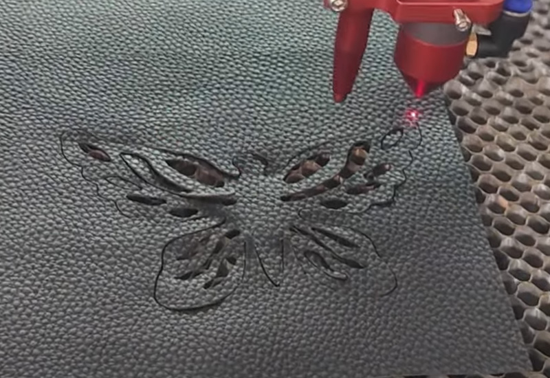 Laser-cutting-machine-for-leather-2 Laser-cutting-machine-for-leather-2