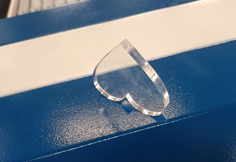 Laser-cutting-machine-for-plastic-2 Laser-cutting-machine-for-plastic-2