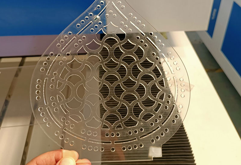 Laser-cutting-machine-for-plastic-5 Laser-cutting-machine-for-plastic-5