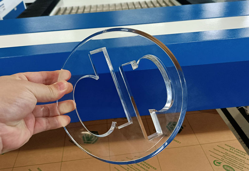 Laser-cutting-machine-for-plastic-6 Laser-cutting-machine-for-plastic-6