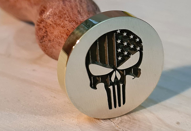 Laser-engraving-machine-for-metal-3 Laser-engraving-machine-for-metal-3