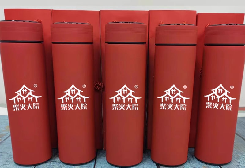 Laser-engraving-machine-for-tumblers-2 Laser-engraving-machine-for-tumblers-2