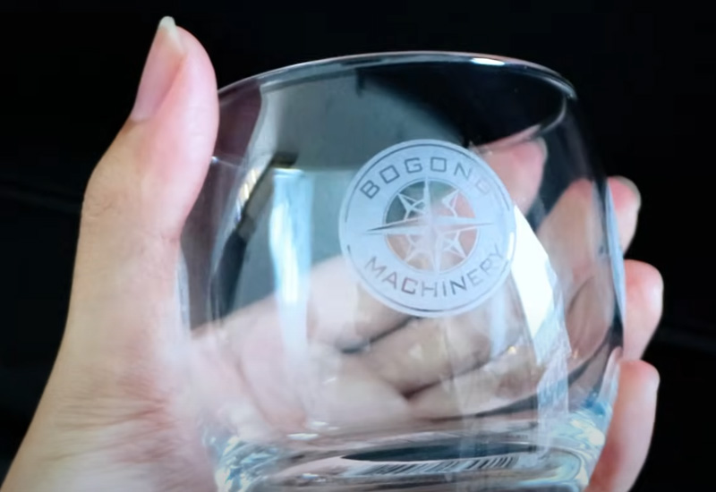 Laser-engraving-machine-for-tumblers-6 Laser-engraving-machine-for-tumblers-6