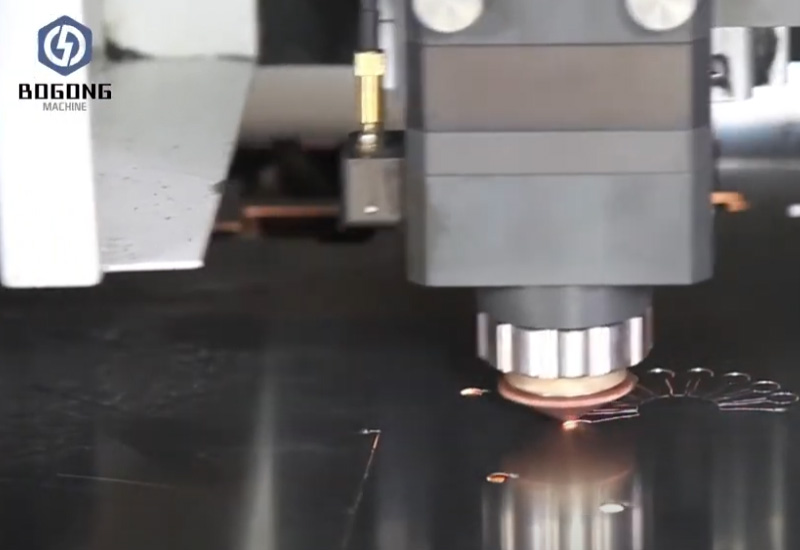 Sac-Metal-Fabrikasyonu için En İyi Fiber-Lazer-Kesim Makineleri-(2025)-kesim-1 Sac-Metal-Fabrikasyonu için En İyi Fiber-Lazer-Kesim Makineleri-(2025)-kesim-1