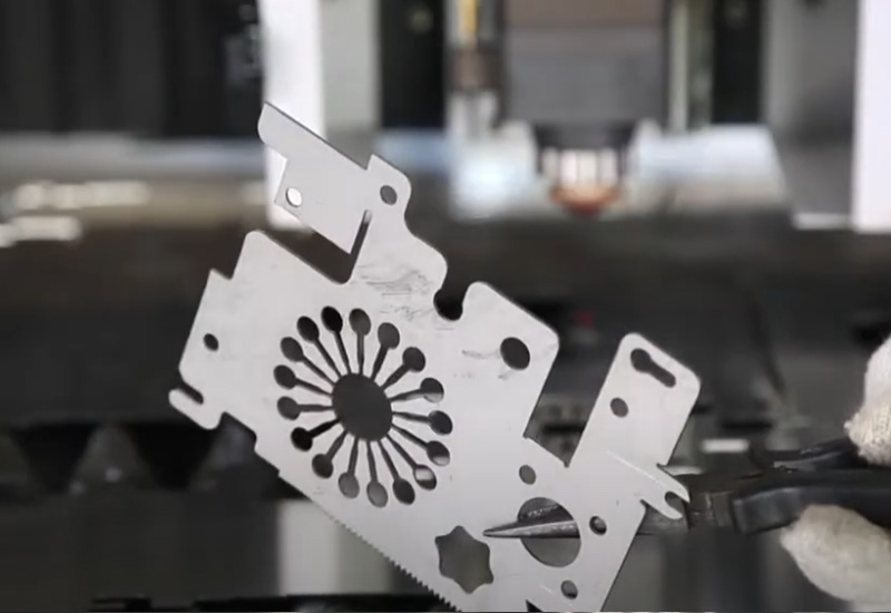 Sac-Metal-Fabrikasyonu için En İyi Fiber-Lazer-Kesim-Makineleri-(2025) Sac-Metal-Fabrikasyonu için En İyi Fiber-Lazer-Kesim-Makineleri-(2025)