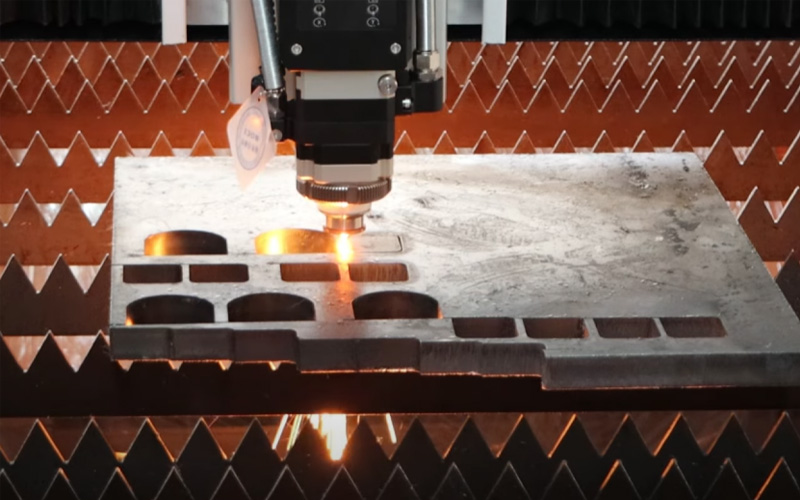 OEM Fiber Laser Cutting Machine for Heavy Metal Plate 4 OEM-Fiber-Laser-Cutting-Machine-for-Heavy-Metal-Plate-5