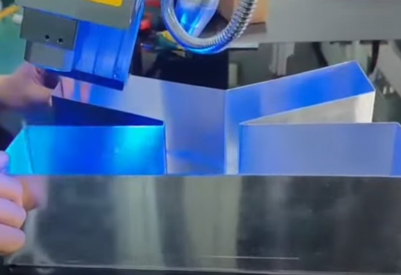 Aluminum-Laser-Welding-Machine-Manufacturer-6 Aluminum-Laser-Welding-Machine-Manufacturer-6