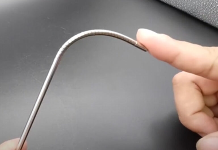 Stroj na řezání vláknovým laserem pro lékařské Ti-Implantáty-4