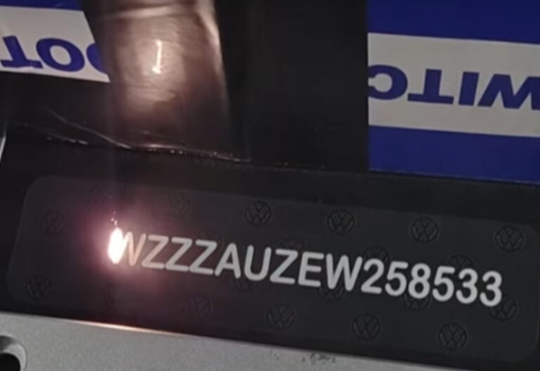 Macchina di marcatura laser per carta TESA 10 Macchina per marcatura laser per carta TESA-4