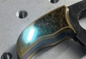 Customized 3D Fiber Laser Engraving Machine for Metal Crafts 7 Customized-3D-Fiber-Laser-Engraving-Machine-for-Metal-Crafts-1