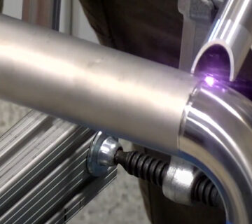 3-in-1-Handheld-Laser-Welder-Cleaner-Cutter-for-Field-Repairs-7 3 in 1 Handheld Laser Welder Cleaner Cutter for Field Repairs 7