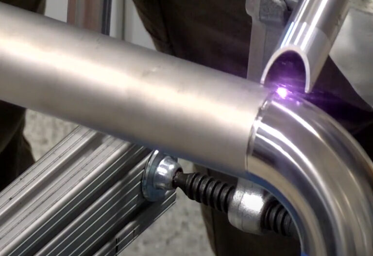 3 in 1 Handheld Laser Welder Cleaner Cutter for Field Repairs 9 3 in 1 Handheld Laser Welder Cleaner Cutter for Field Repairs 7