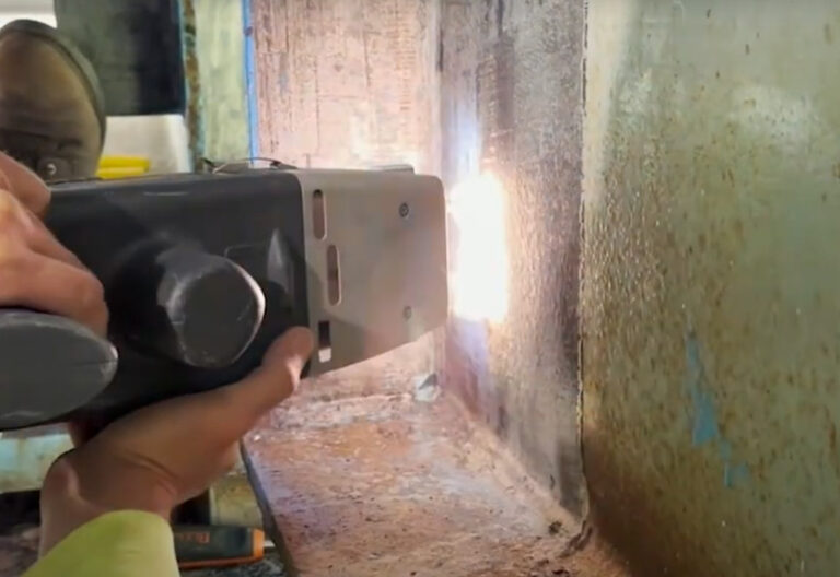 Laser Cleaning Machine for Bridge Paint Removal 3 Laser-Cleaning-Machine-for-Bridge-Paint-Removal-1