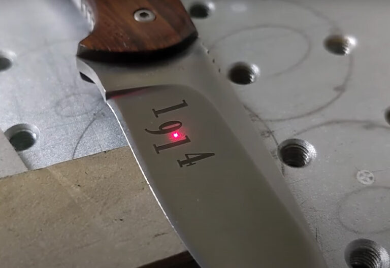 Fiber Laser Engraving Machine for Kitchen Knife Logos 6 Fiber-Laser-Engraving-Machine-for-Kitchen-Knife-Logos-2